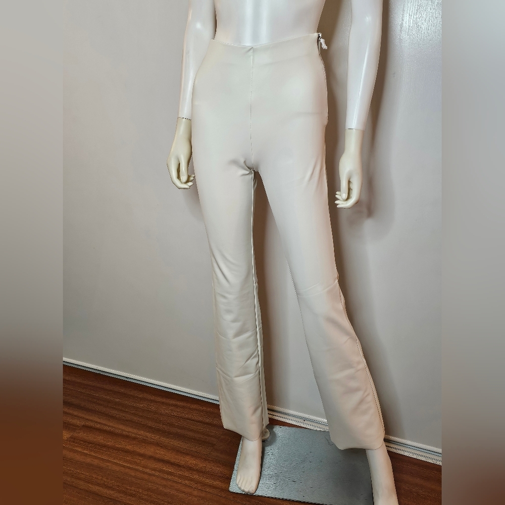 NEW Forever 21 Faux Leathee Highwaist White Women's Pants Size S - Picture 8 of 8